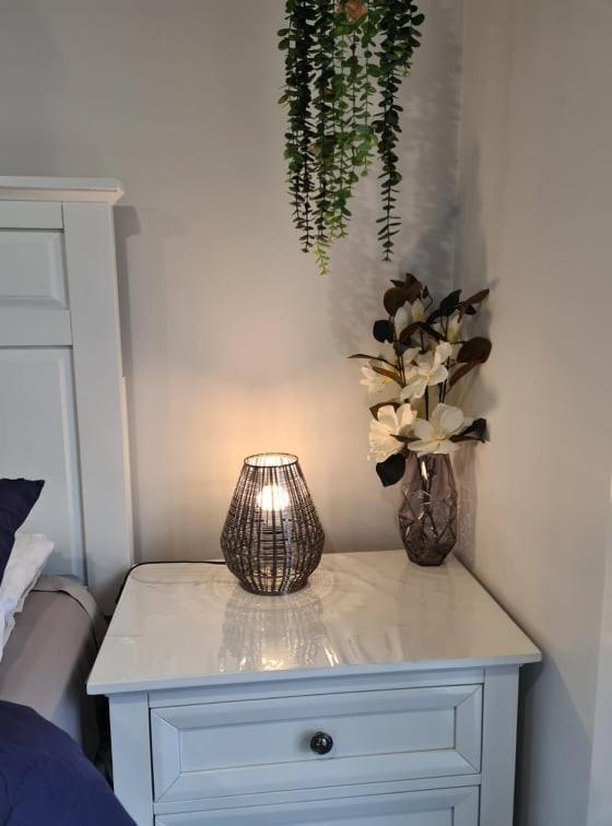 Kadi House - Unit 2 Apartment วินน์ยาร์ด ภายนอก รูปภาพ